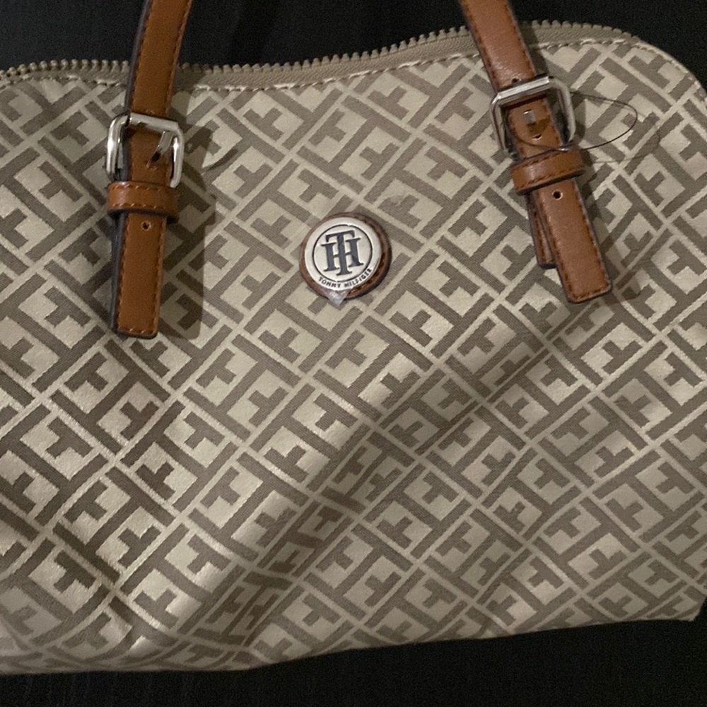 Tommy Hilfiger purse